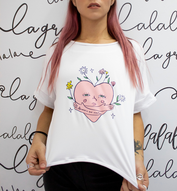 playera corazón Natalia artwork color blanco vista delantera