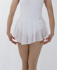 falda patinadora color blanco vista delantera